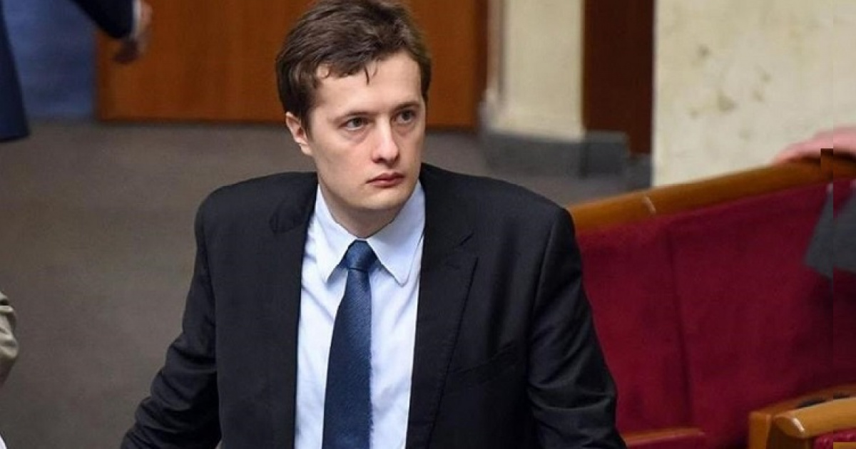 Син Петра Порошенка ухиляється від військової служби