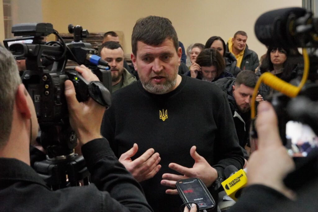 ДБР підозрює мера Ірпеня Олександра Маркушина у незаконному переправленні осіб через кордон