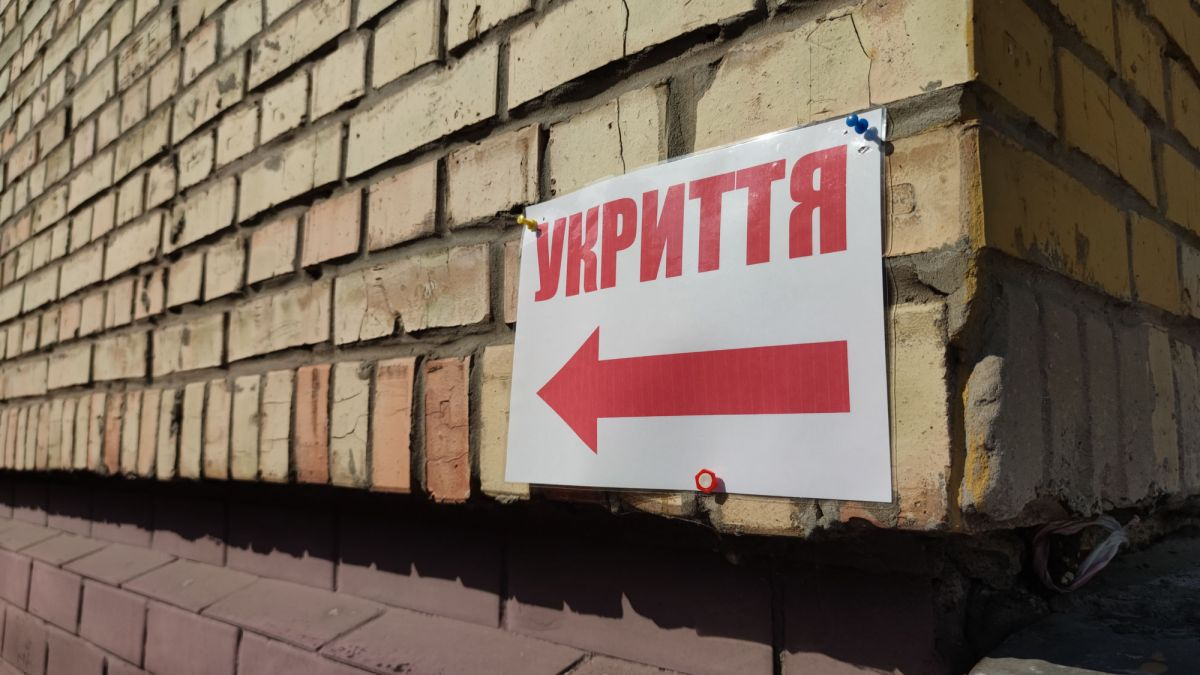 У Києві рецидивіст пограбував пенсіонерку в укритті