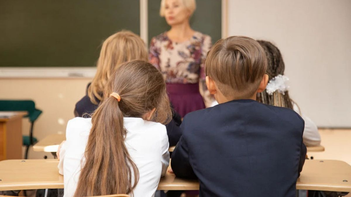 Вчителі Києва та Одеси отримають доплати з місцевих бюджетів