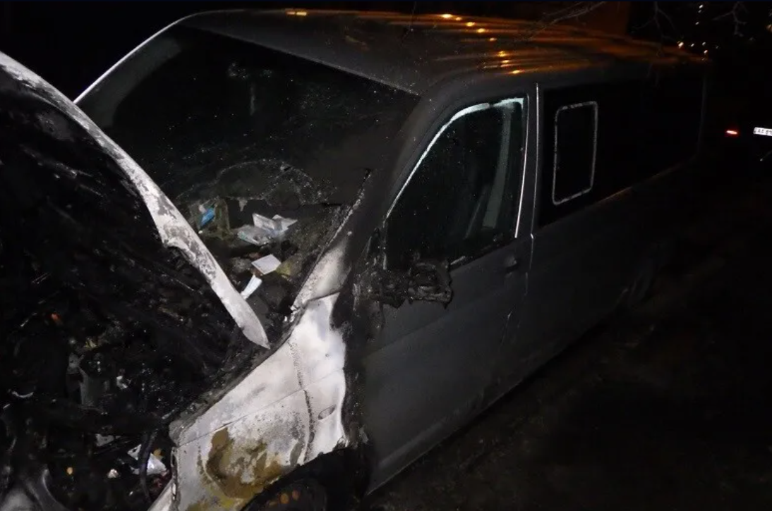 У Києві затримали жінку, яка підпалила кілька автомобілів