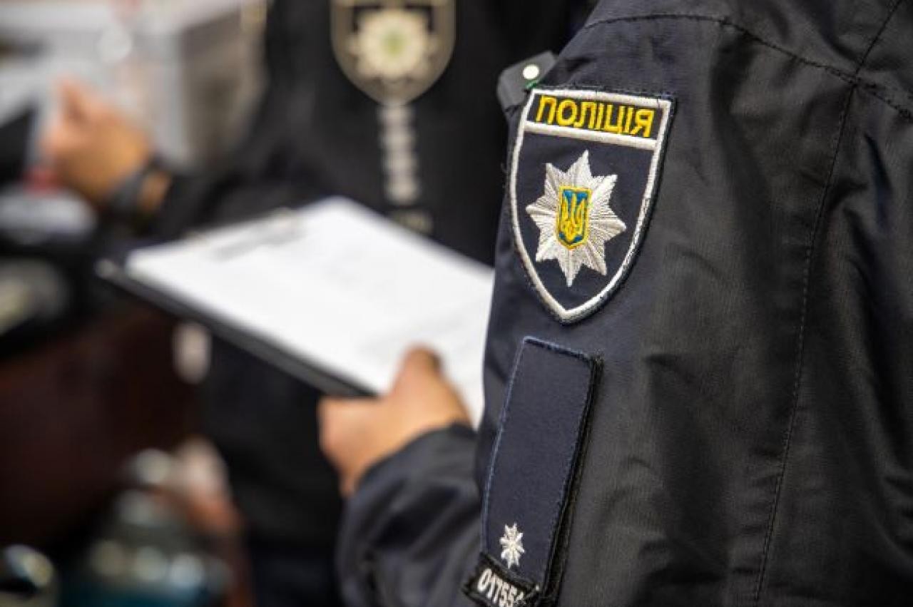 На Івано-Франківщині пограбували військовослужбовця: поліція оперативно затримала нападників
