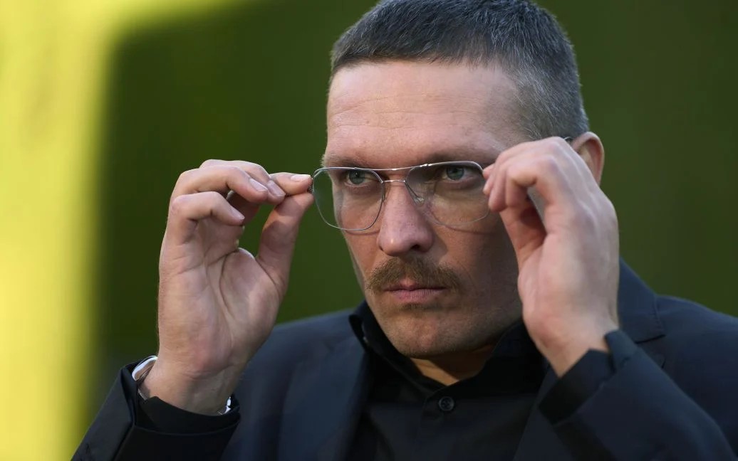 Олександр Усик став доктором філософії: що не так з дисертацією спортсмена