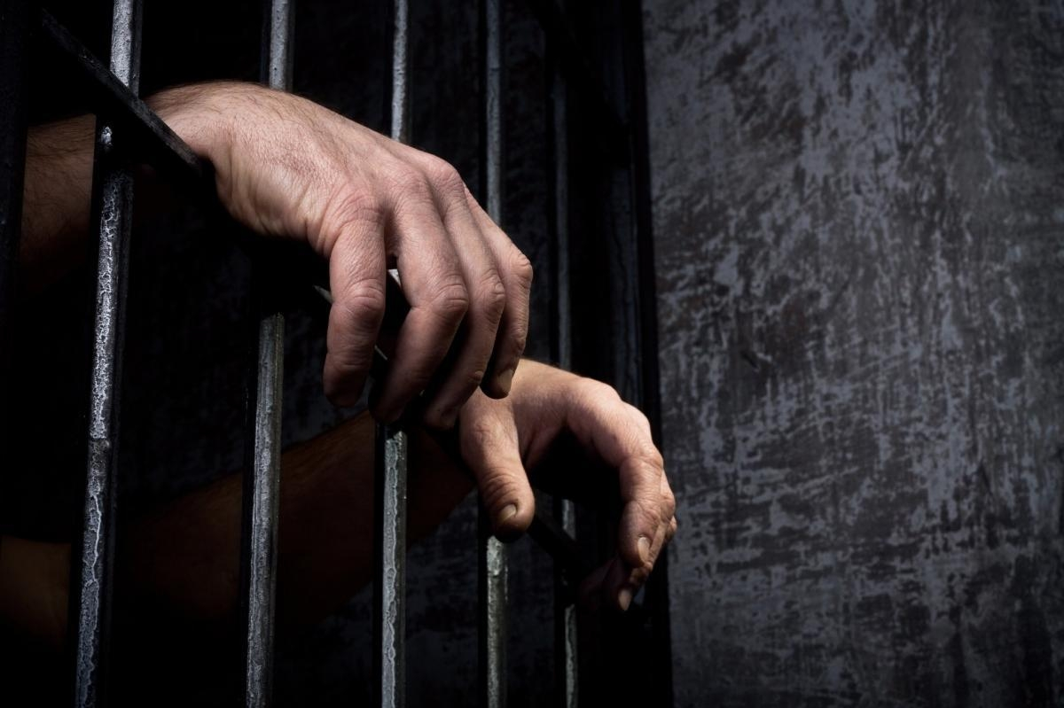 У Києві рецидивіста засудили до 15 років за зґвалтування та вбивство знайомої