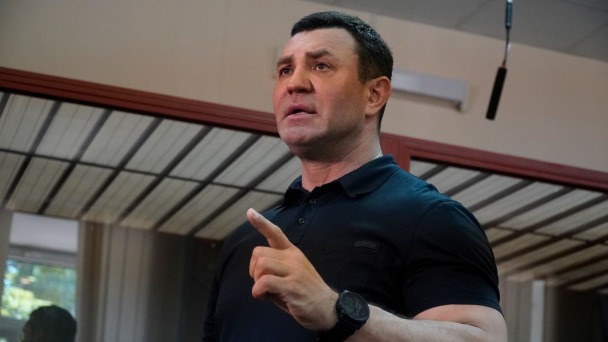 Суд залишив під арештом майно Тищенка на мільйони