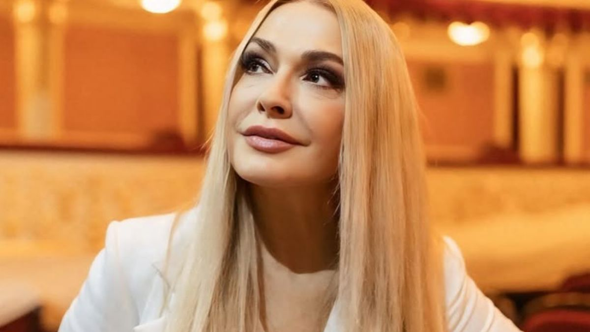 Акторка Ольга Сумська поділилася кадрами відпустки та підкорила мережу своєю фігурою