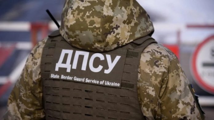 На Сумщині викрили прикордонників, які вимагали хабар за переведення військового На Сумщині викрили прикордонників, які вимагали хабар за переведення військового