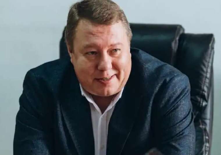 Державний чиновник отримує кошти з-за кордону без офіційних коментарів
