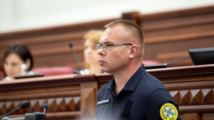 У Києві посадовця КМДА підозрюють у службовій недбалості під час закупівлі рятувальної техніки У Києві посадовця КМДА підозрюють у службовій недбалості під час закупівлі рятувальної техніки