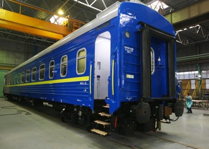 Крюківський вагонобудівний завод зберігає лідерство в державних замовленнях попри питання безпеки