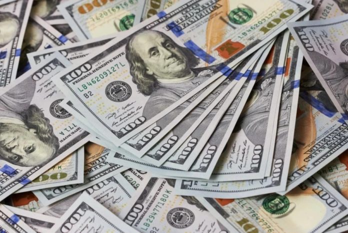 Прогноз валютних коливань: чому експерти попереджають про можливе зростання курсу долара до завершення року