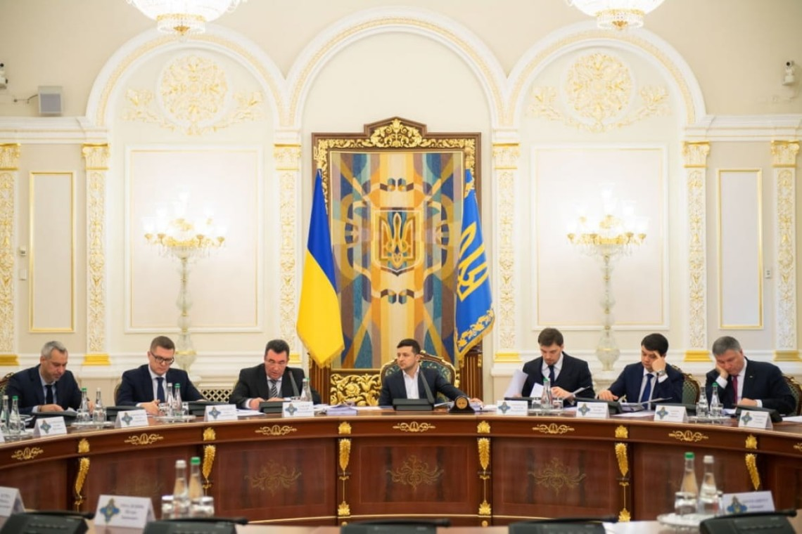 “Бек-офіс Міндича” при владі: як фігуранти корупційного скандалу засідають у РНБО