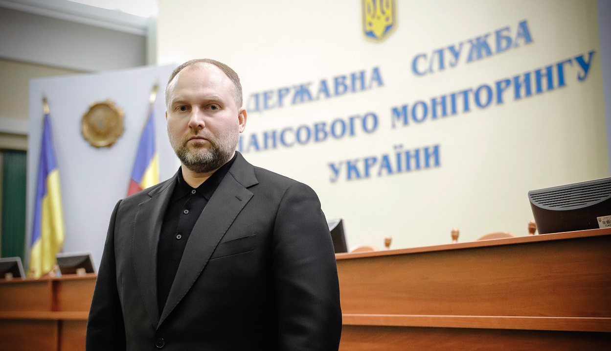 Очільника Держфінмоніторингу підозрюють у зв’язках із компаніями Фірташа
