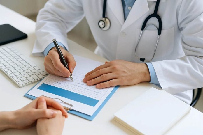 Майже кожен четвертий лікарняний в Україні виявився необґрунтованим — результат перевірок