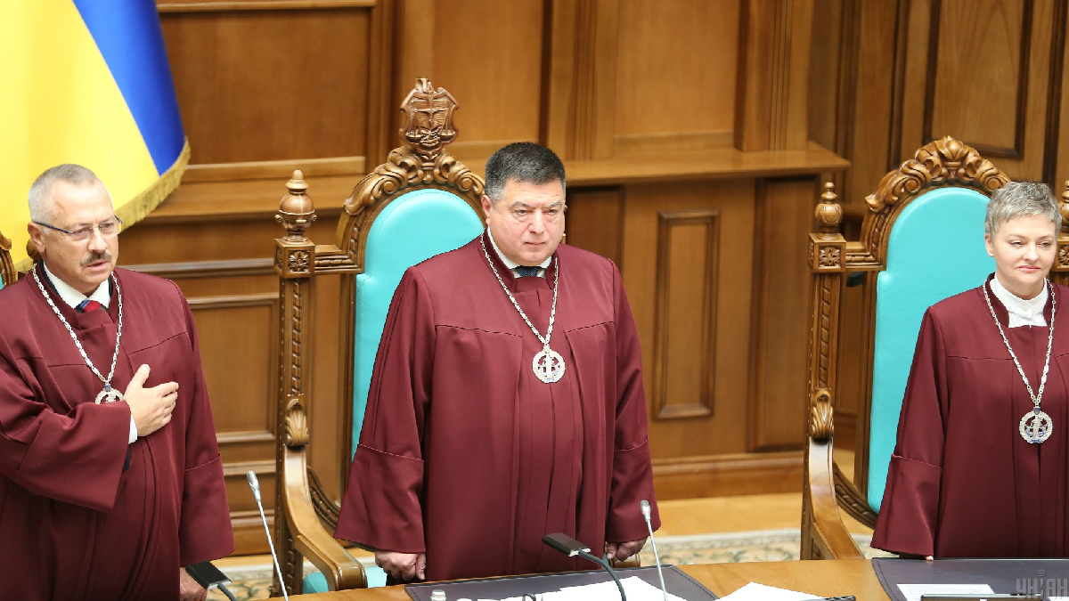 СБУ розкрила, як ексголова КСУ Тупицький покинув Україну за участі прикордонника з Волині