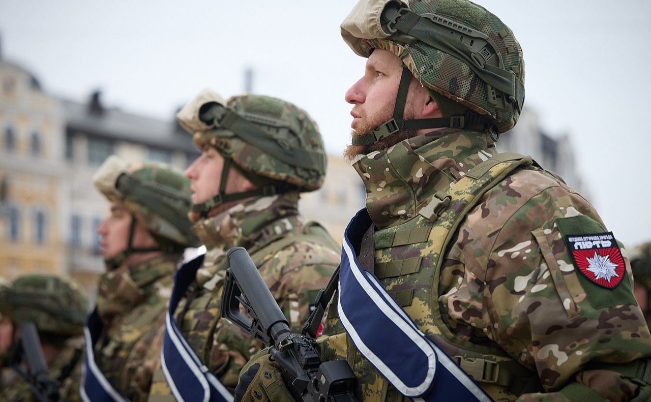 Бронежилети від виробника сумок: що відбувається із закупівлями в бригаді «Лють»