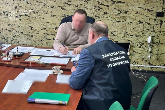 Підозра депутату Закарпатської облради через забудову лісових земель