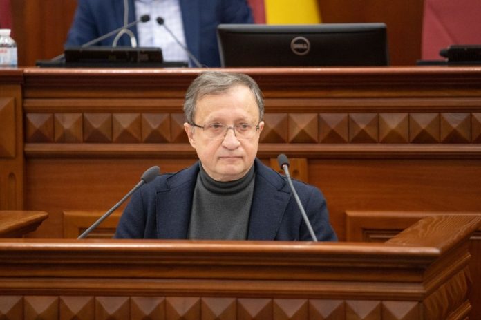 Підозра директору Департаменту промисловості КМДА через невідповідність декларації реальним доходам