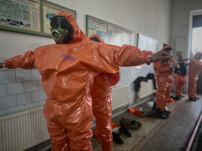 Підозра у розтраті мільйонів: у Львові розслідують закупівлі захисних костюмів для рятувальників