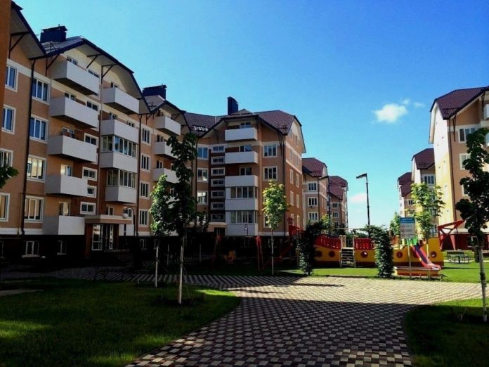 Придбання нерухомості слідчою на Київщині: деталі декларації та суспільний резонанс