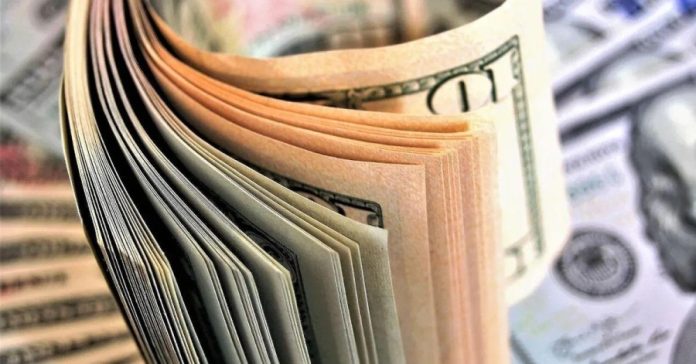 Скандальні декларації посадовців Закарпаття: готівка та нерухомість Сергія Іванини викликають суспільний резонанс