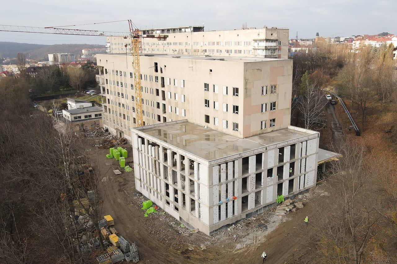Тендер на 13 млн євро: МОЗ будує реабілітаційний центр, але кошторис матеріалів приховали