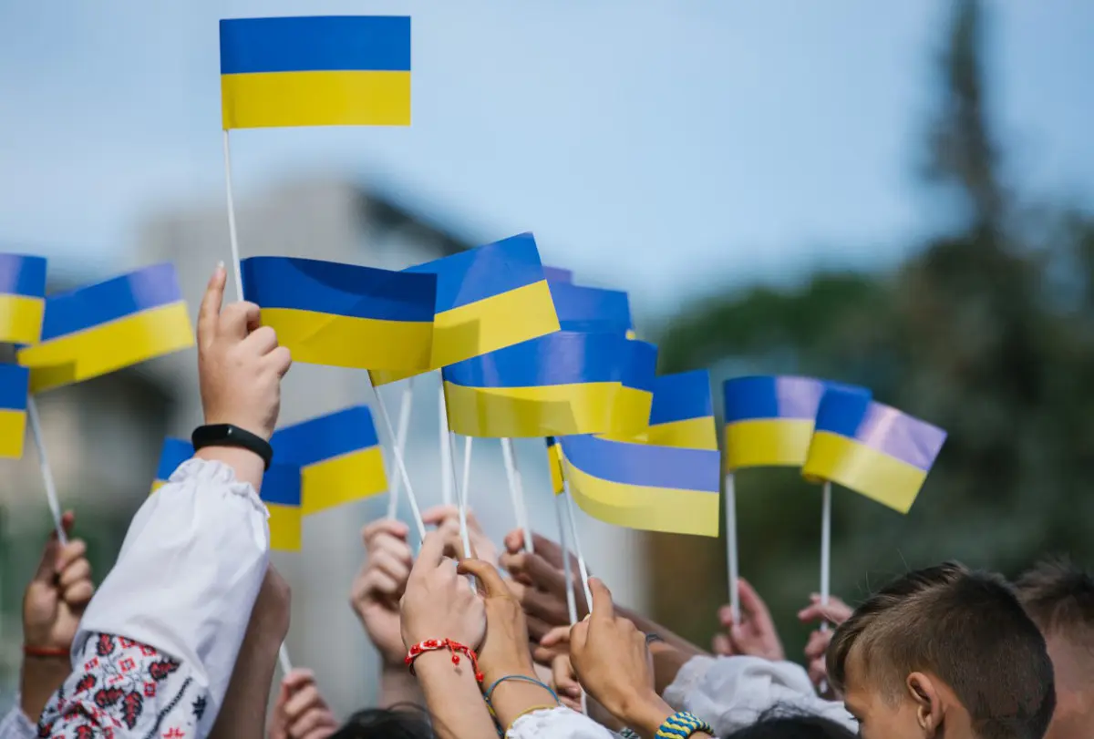 Більшість українців підтримали б мирну угоду з територіальними компромісами на референдумі — КМІС