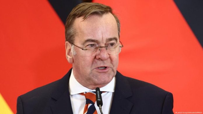 Німецьке Міноборони скасує дозвіл на виїзд чоловіків за кордон