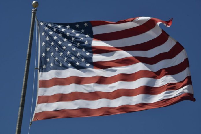 США послабили санкції на торгівлю з російською нафтою, незважаючи на попередні запевнення про їх продовження