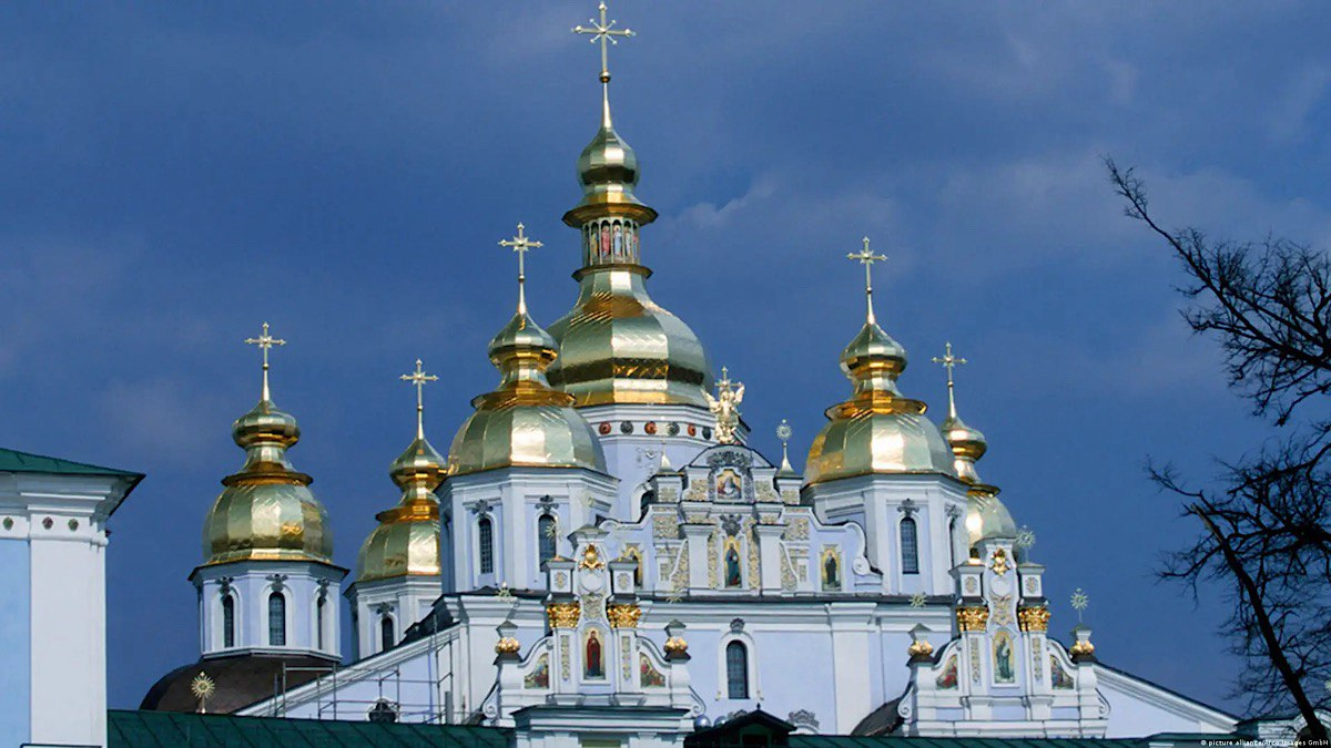 Які свята відзначають 1 квітня і що не можна робити цього дня