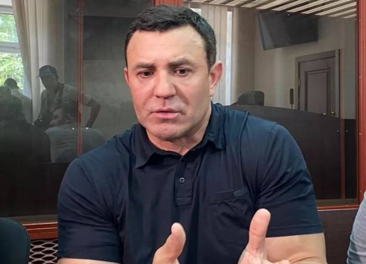 Не прийшов — приведуть силою: суд ухвалив примусову доставку Тищенка до Дніпра