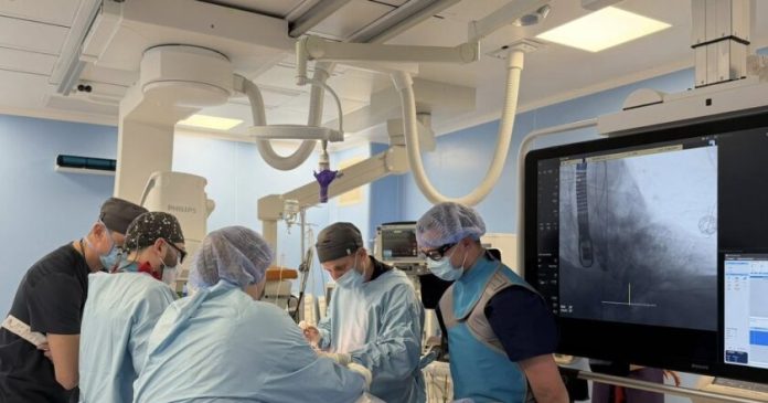 Вінницькі медики вперше провели інноваційні операції на серці без розрізів