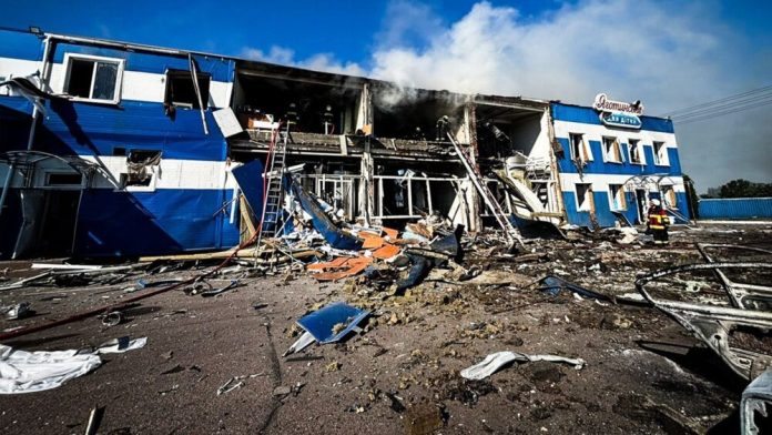 Цинічна атака на виробництво дитячого харчування: дрони РФ зруйнували завод «Яготинське для дітей»