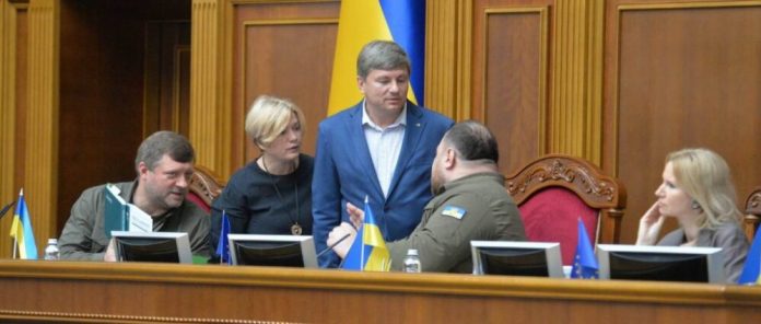 Рада прийняла закон про доброчесність суддів, що відкриває доступ до 300 млн євро