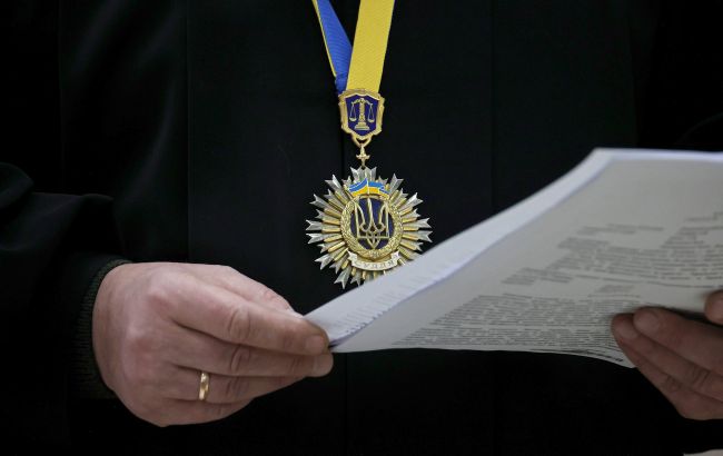Суд заарештував двох військових полку “Скеля”, яких підозрюють у катуванні побратимів