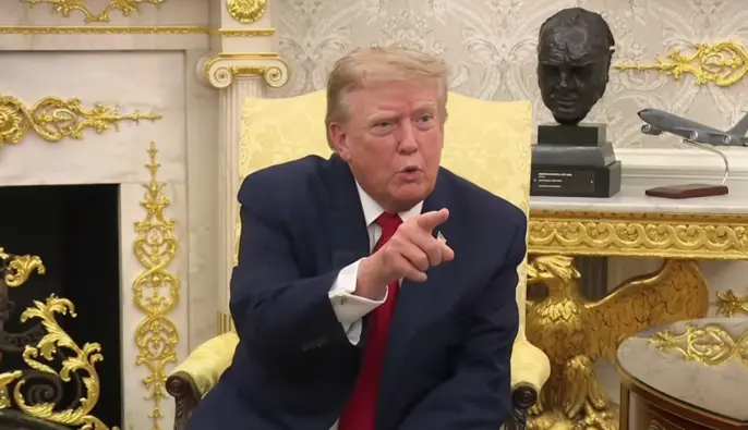 «Замовкни, ти фальшива репортерка»: Трамп зірвався на журналістку CNN через запитання про Кім Чен Ина