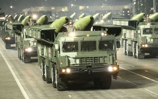 КНДР знову запустила балістичну ракету: Пхеньян відповів на військові маневри США та Південної Кореї