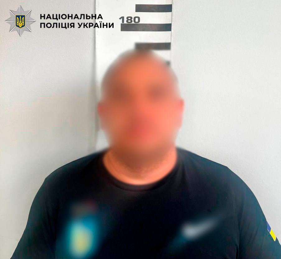 «Ваших батьків посадять на 25 років»: у Києві шахраї змусили 13-річну доньку військового віддати понад 2,5 млн грн