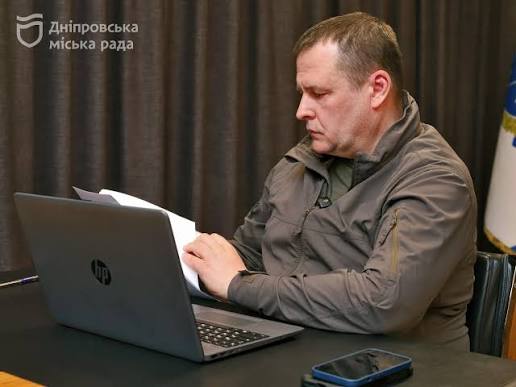 Жорстка перепалка в мережі: мер Дніпра Борис Філатов різко відповів на чутки про свою «втечу»