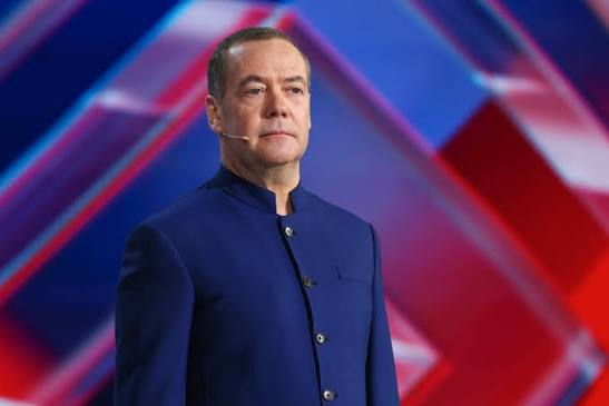 Чергові ультиматуми з Москви: Дмитро Медведєв озвучив кремлівські «умови миру»