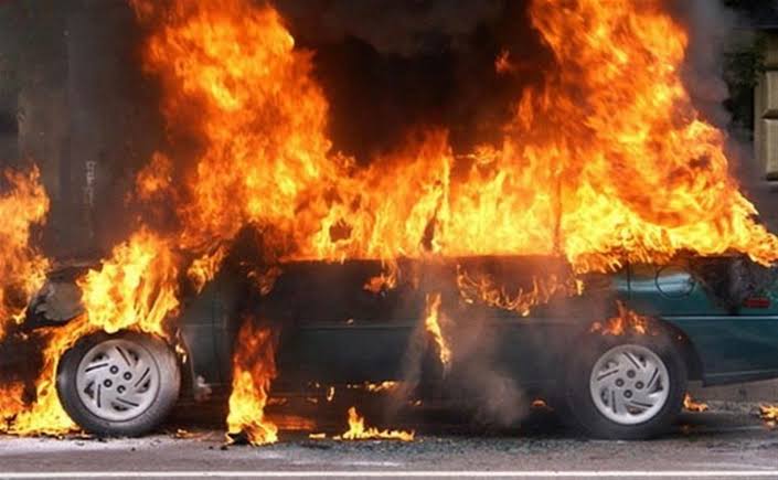 Військовий 57 ОМПБр спалив автомобіль колишньої дівчини через образу