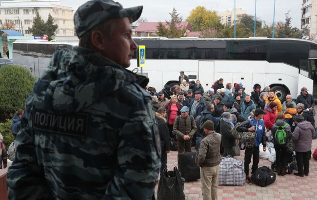25 автобусів і гуманітарний конвой: Лубінець розкрив план порятунку жителів Олешок