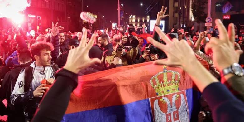 Історичний злам у Сербії: опозиційний «Студентський список» тріумфує на парламентських виборах, залишаючи позаду політсилу Вучича